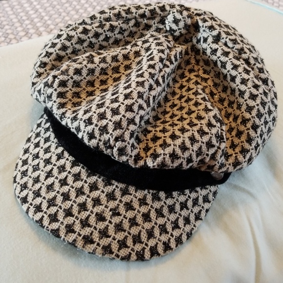 Accessories - 💥Moving Sale💥 Tweed Knit Hat